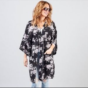 Spiritual Gangster Maya floral kimono